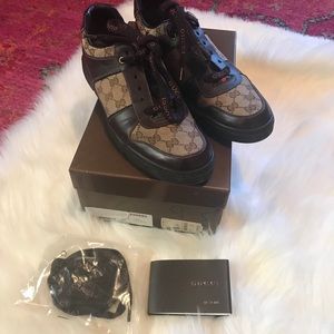 Classic men’s gucci sneakers